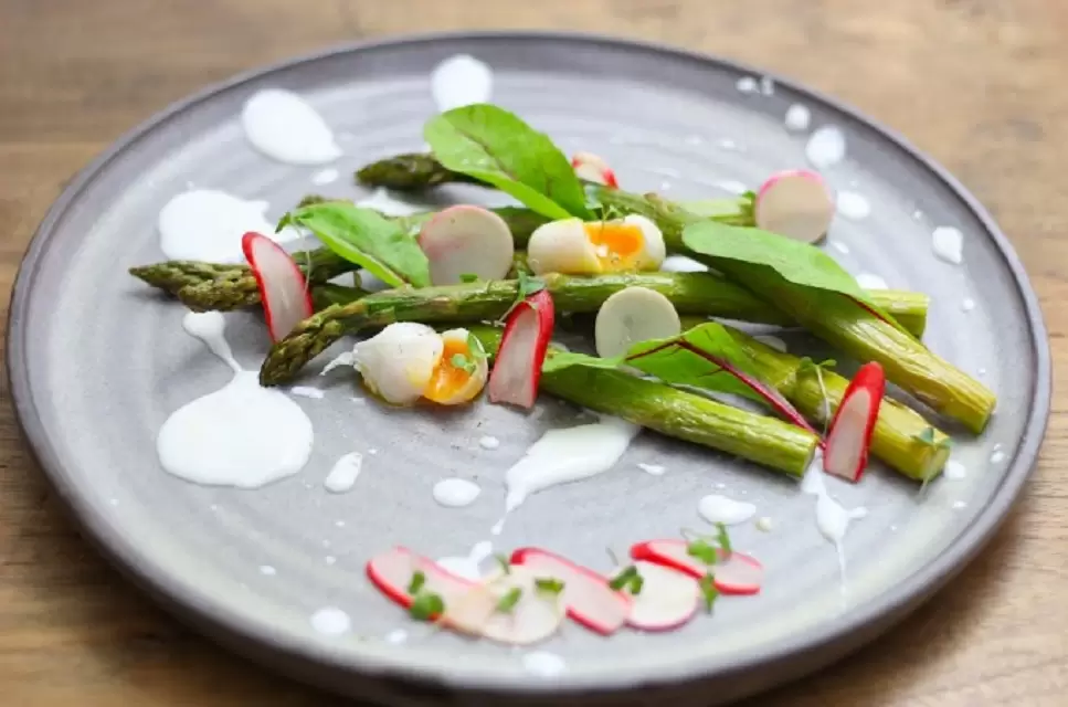 geroosterde asperges