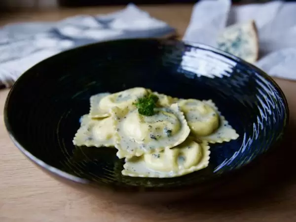 Paddenstoel ravioli met gorgonzola