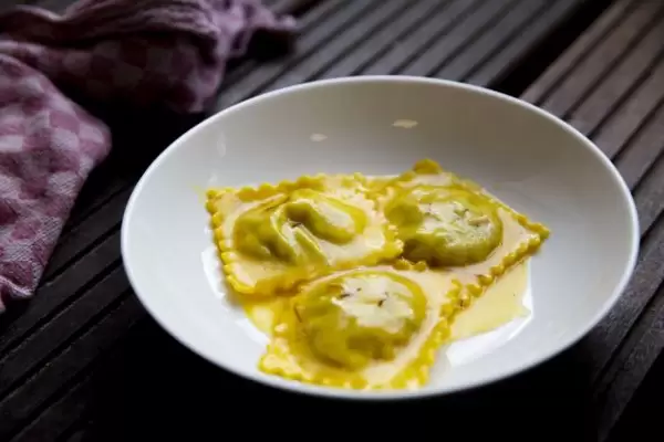 brasato ravioli met saffraanboter