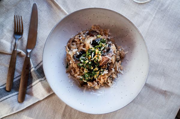 Risotto met paddenstoelen en walnotengremolata