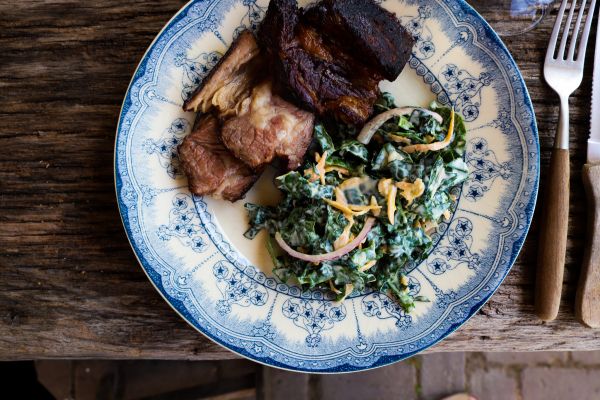 Slow cooked brisket met kale slaw