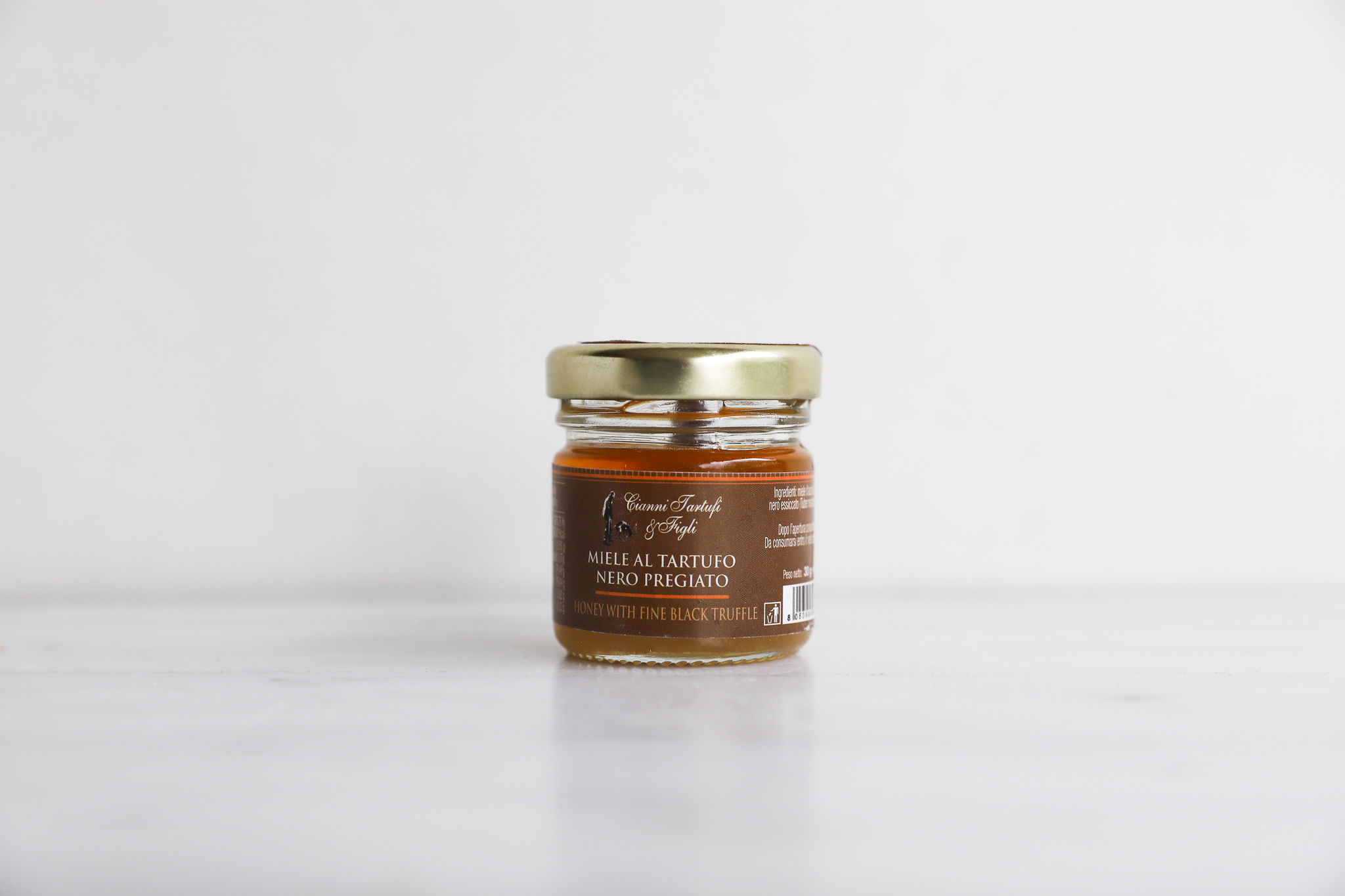 Honey with fine black truffel