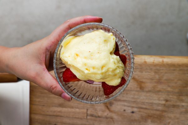 Crème nantaise met aardbeien van Restaurant Republiek Bloemendaal